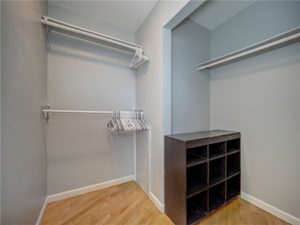 210 Causeway Drive Portland, TX 78374 - Photo 25 of 33 Primary walk-in closet