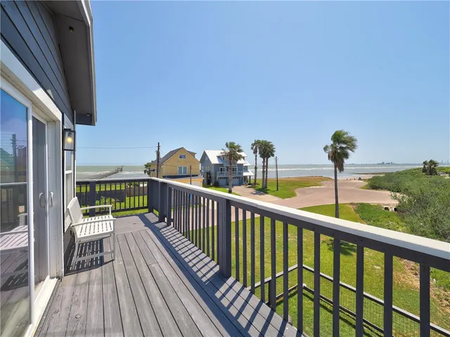 $2,300 | 210 Causeway Drive, Portland, TX 78374