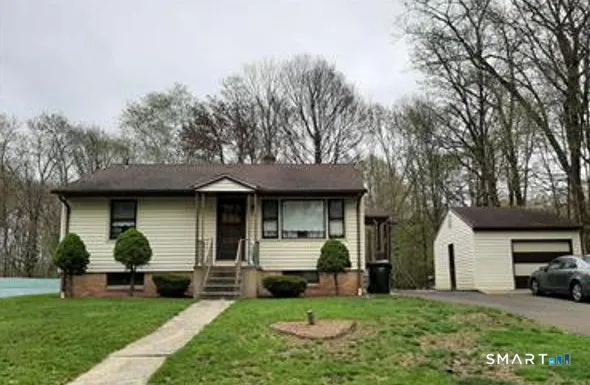 $344,000 | 6 Saunders Lane, Prospect, CT 06712