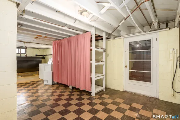 $344,000 | 6 Saunders Lane, Prospect, CT 06712