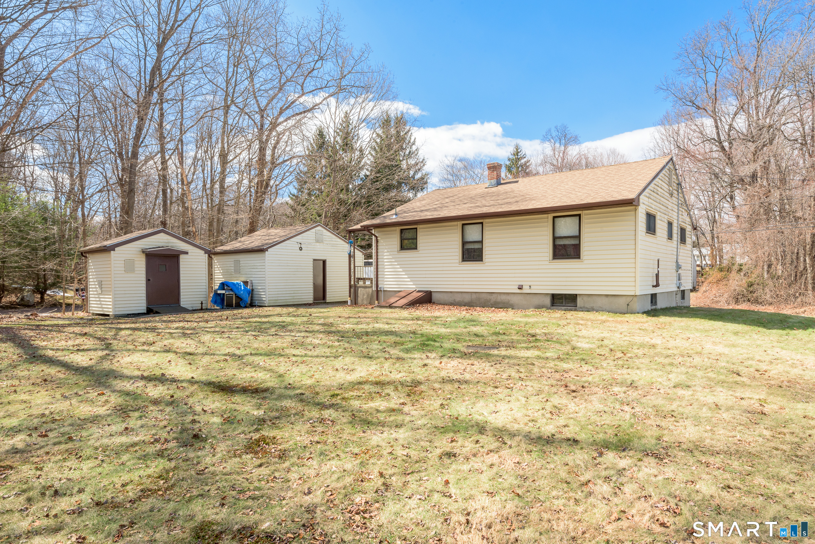 6 Saunders Lane Prospect, CT 06712 - Photo 4 of 29