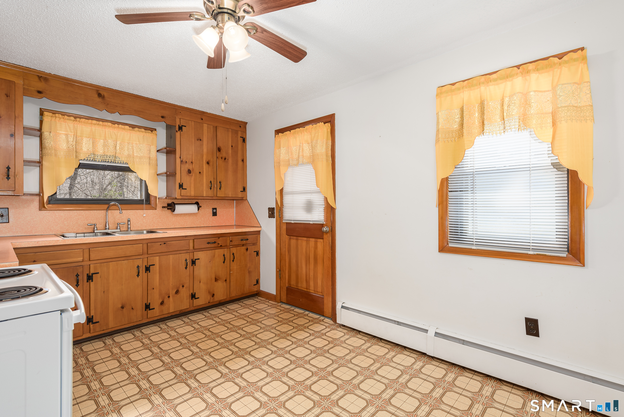 6 Saunders Lane Prospect, CT 06712 - Photo 9 of 29