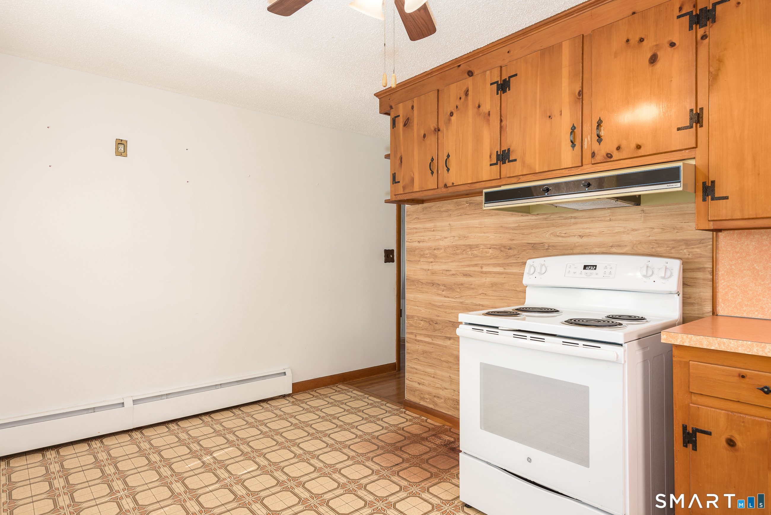 6 Saunders Lane Prospect, CT 06712 - Photo 10 of 29