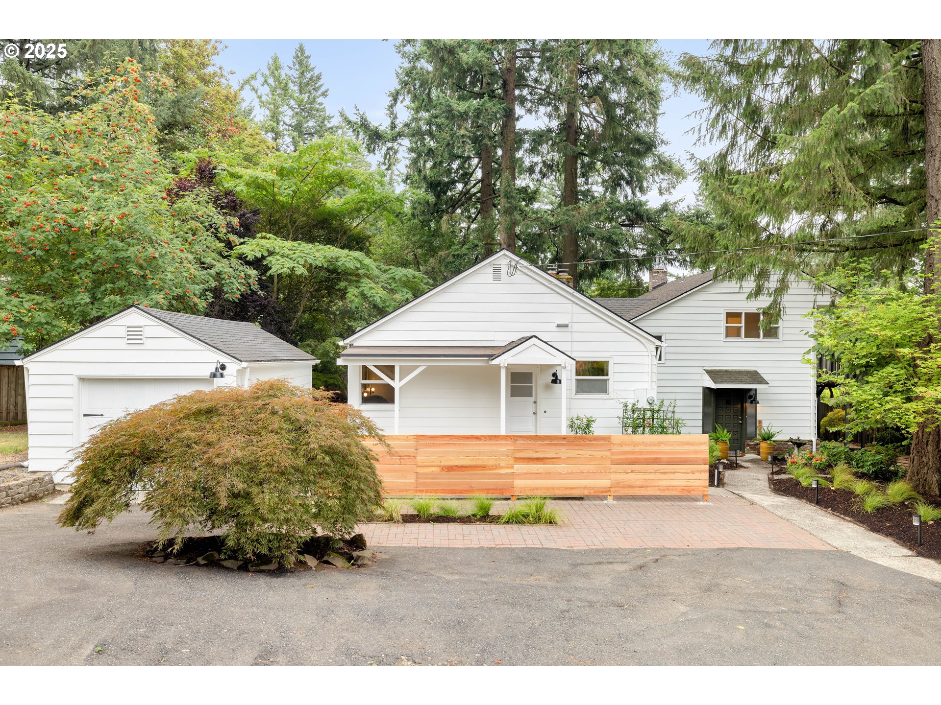 5260 Southwest Alfred Street Portland, OR 97219 - Photo 1 of 48 Gallery Image 1