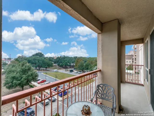 $215,000 | 1 Towers Park Lane, Unit 412, San Antonio, TX 78209