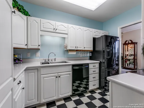 $215,000 | 1 Towers Park Lane, Unit 412, San Antonio, TX 78209