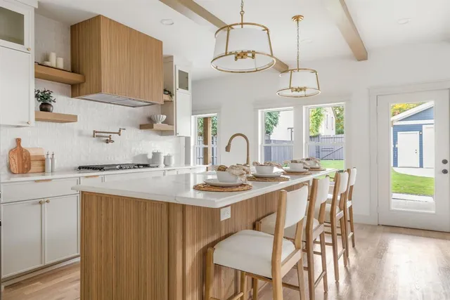 $1,350,000 | 5711 Belmont Avenue, Dallas, TX 75206