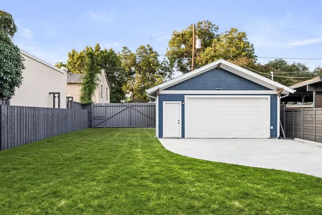 $1,350,000 | 5711 Belmont Avenue, Dallas, TX 75206