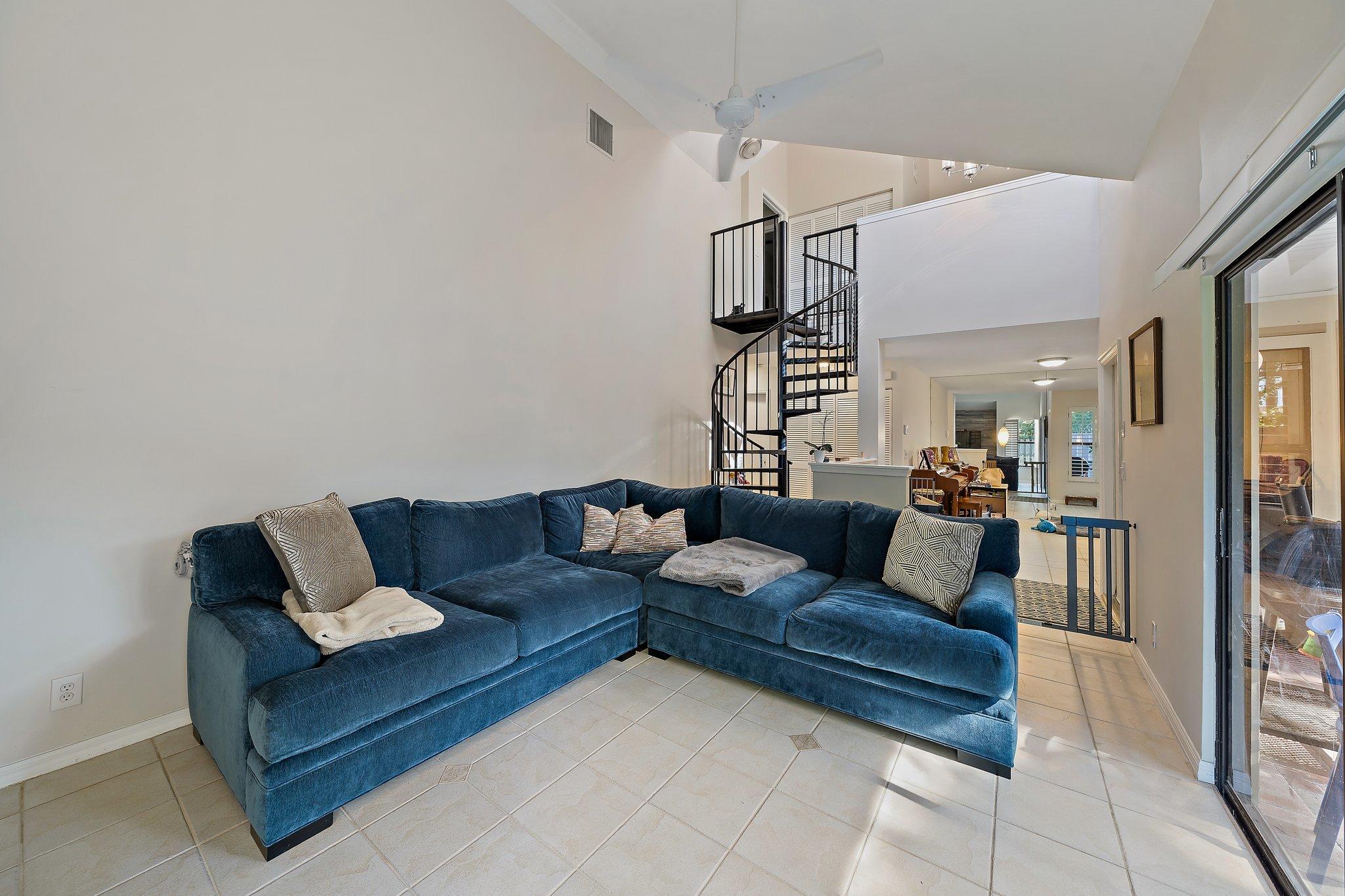 301 Summerwinds Lane Jupiter, FL 33458 - Photo 12 of 38 012-301SummerWindsLn-Jupiter-FL-SMALL