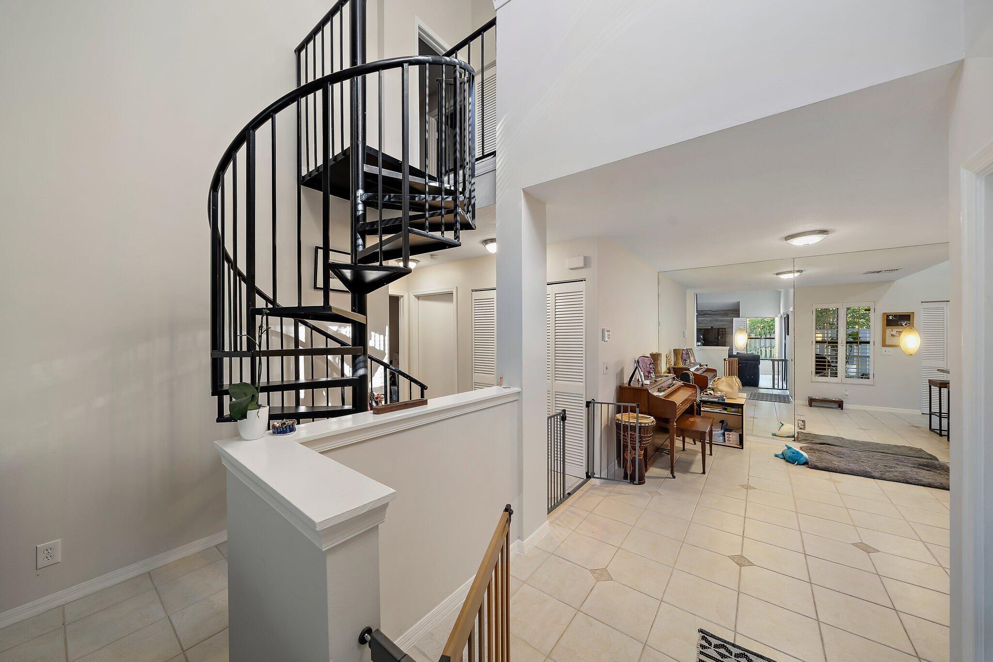 301 Summerwinds Lane Jupiter, FL 33458 - Photo 14 of 38 014-301SummerWindsLn-Jupiter-FL-SMALL