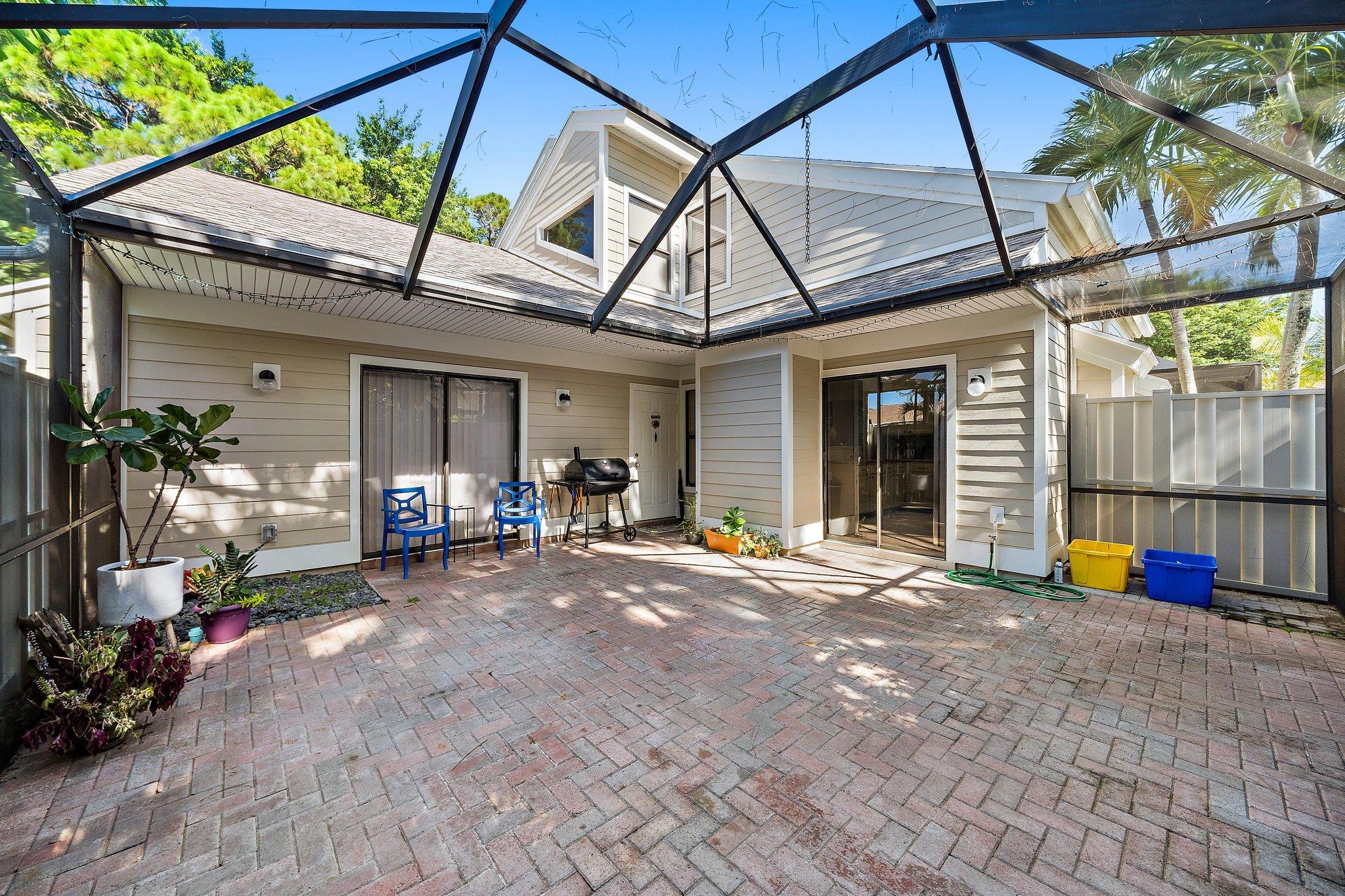 301 Summerwinds Lane Jupiter, FL 33458 - Photo 7 of 38 007-301SummerWindsLn-Jupiter-FL-SMALL