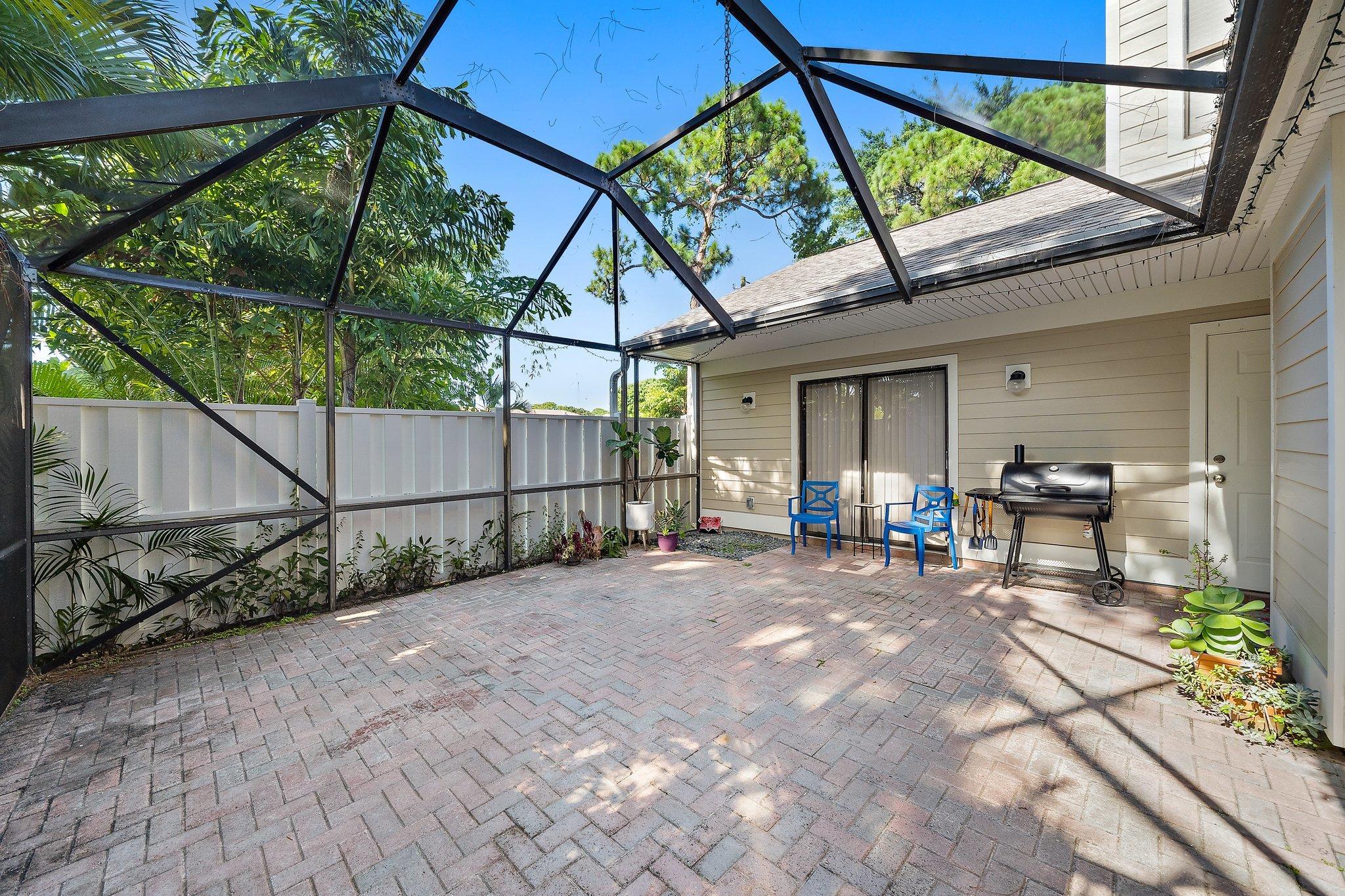 301 Summerwinds Lane Jupiter, FL 33458 - Photo 8 of 38 008-301SummerWindsLn-Jupiter-FL-SMALL