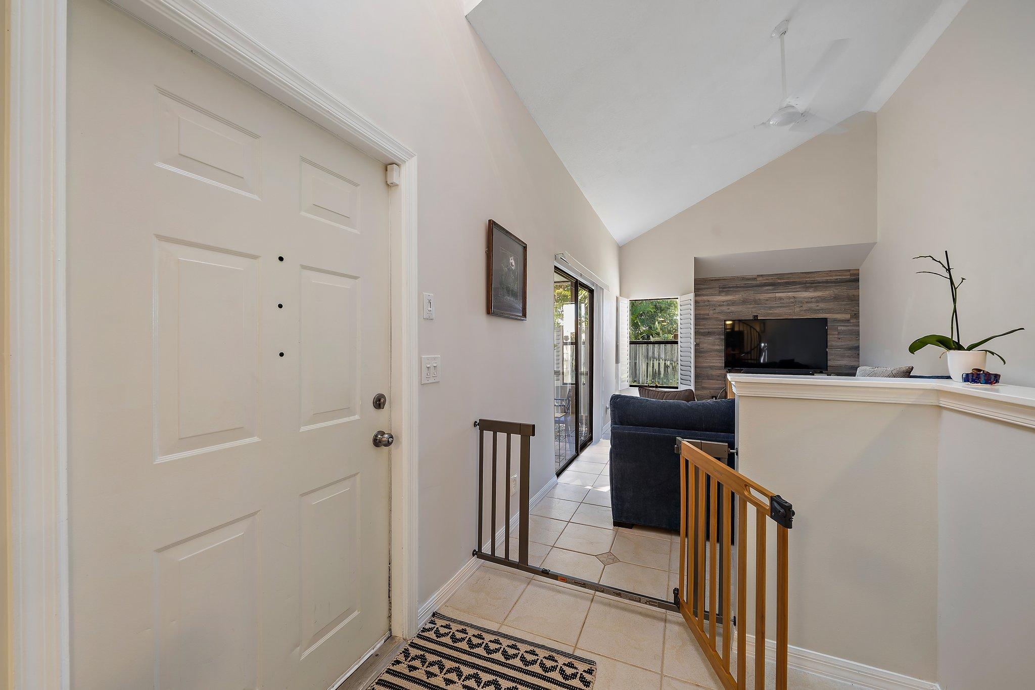 301 Summerwinds Lane Jupiter, FL 33458 - Photo 9 of 38 009-301SummerWindsLn-Jupiter-FL-SMALL