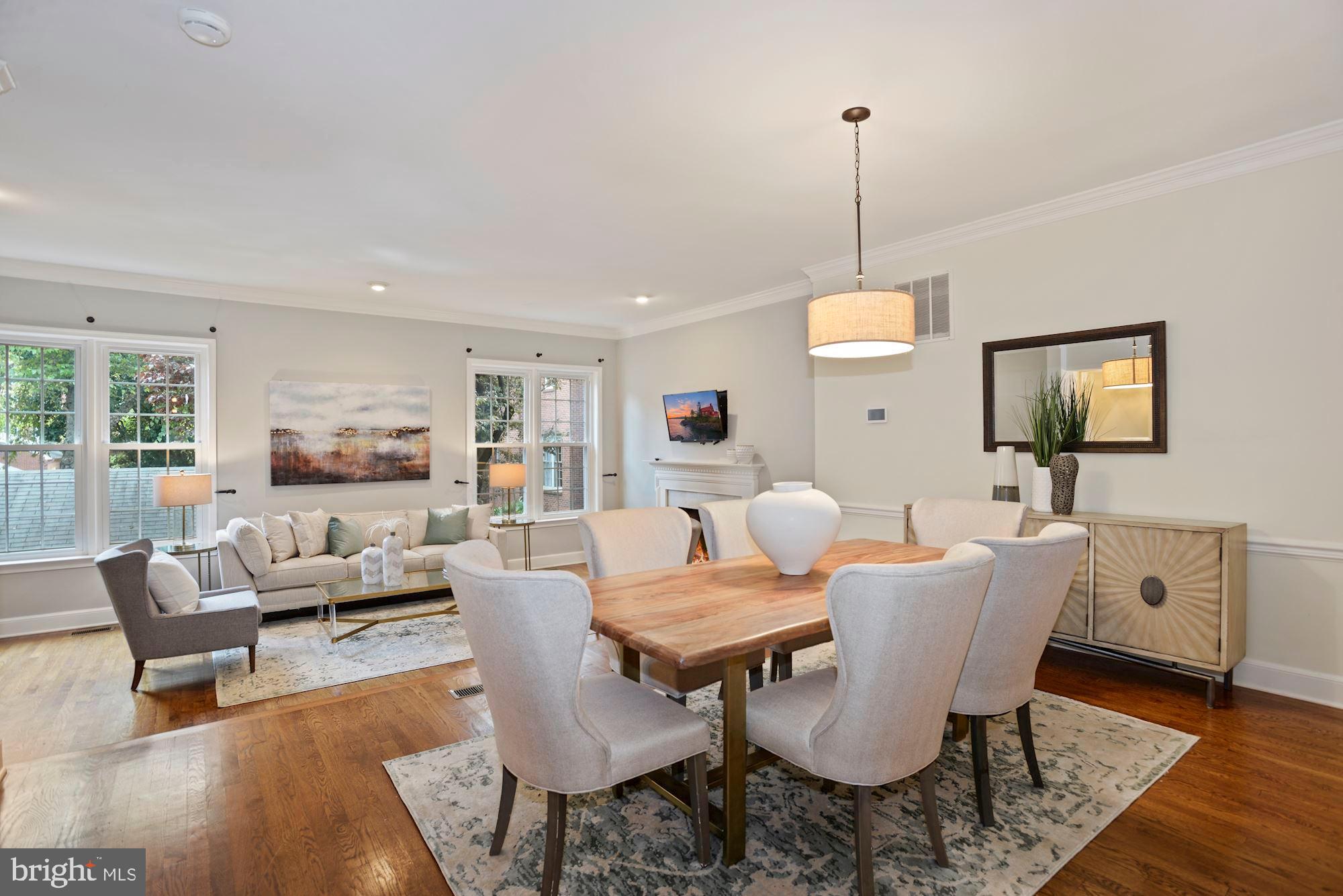 3644 Reservoir Road Northwest Washington, DC 20007 - Photo 7 of 27 Fabulous dining room- dinner for 6