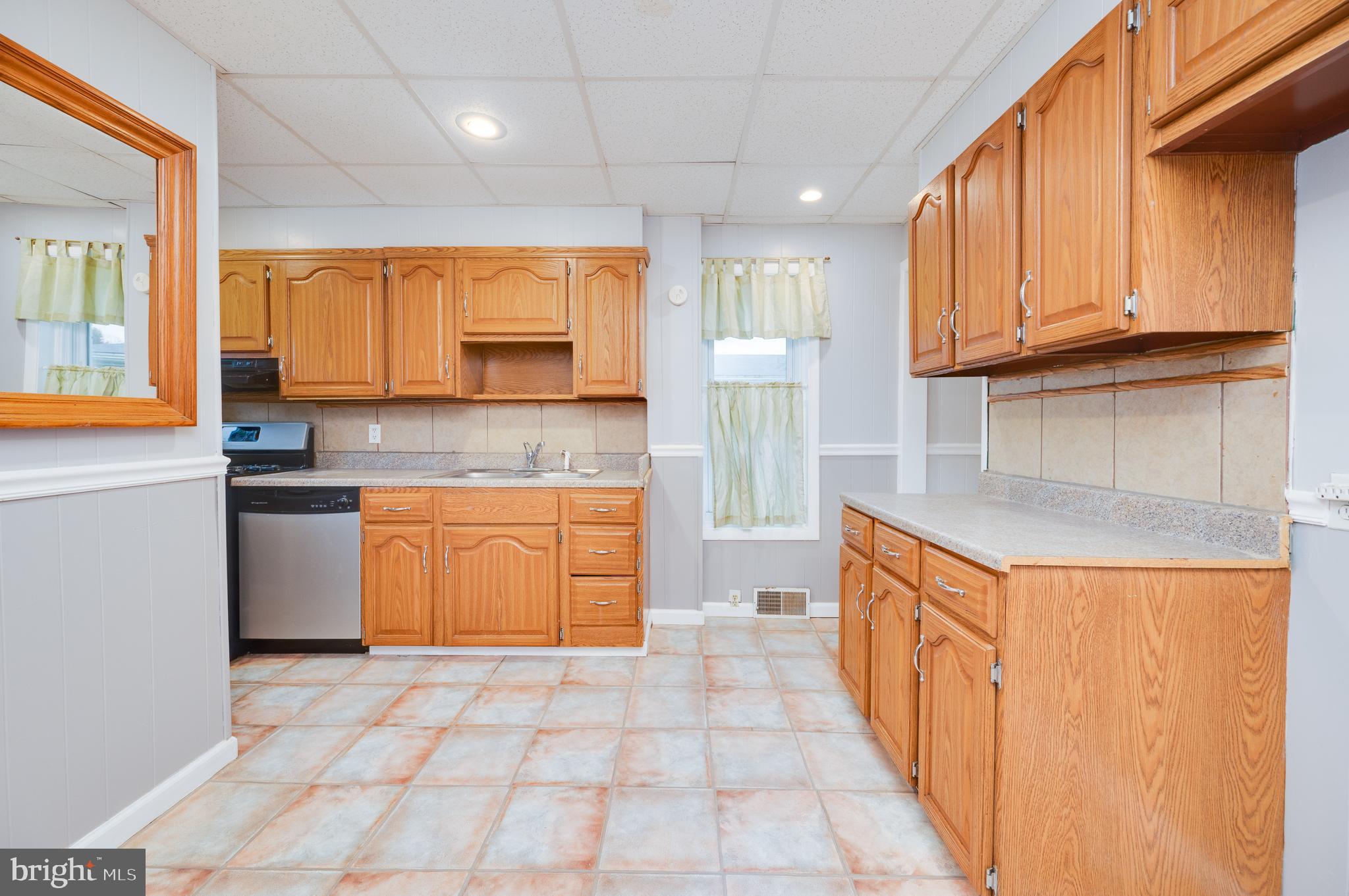 3317 Ridgeway Street Reading, PA 19605 - Photo 11 of 28 Gallery Image 11