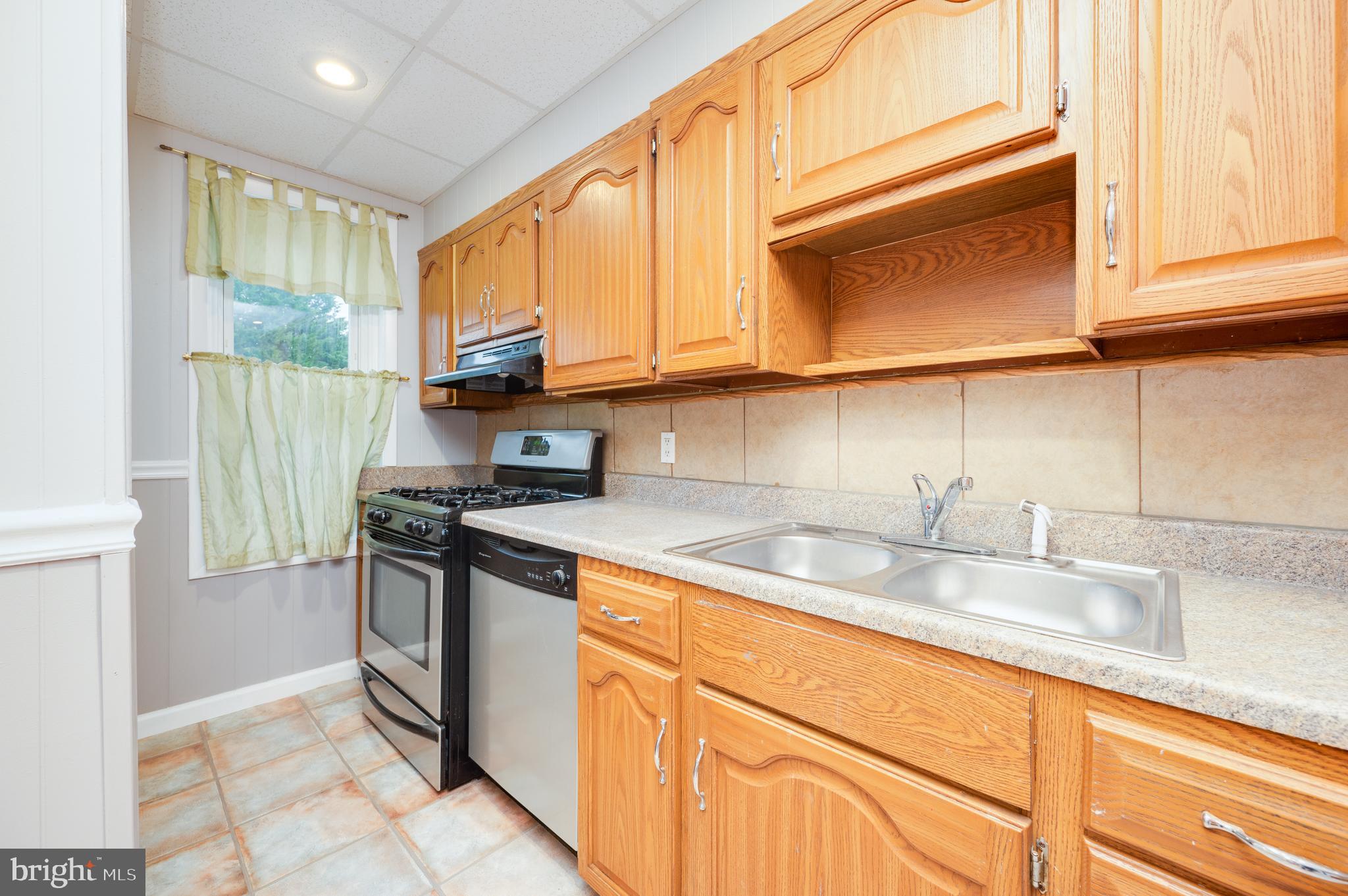 3317 Ridgeway Street Reading, PA 19605 - Photo 14 of 28 Gallery Image 14