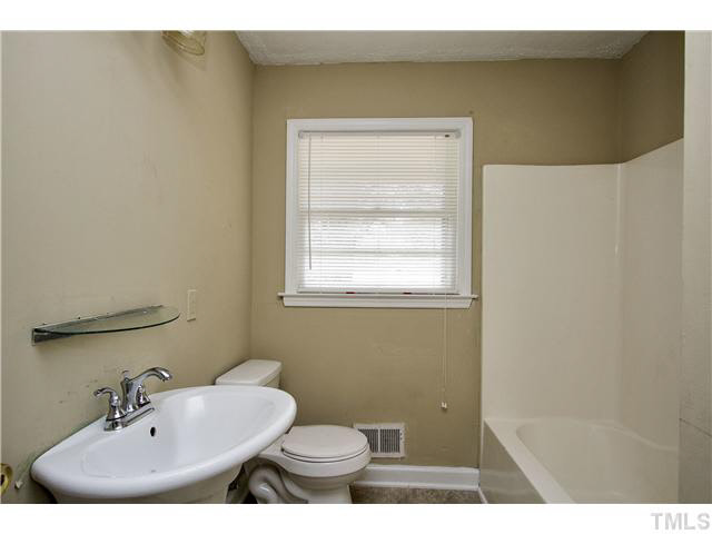 5133 Melbourne Road Raleigh, NC 27606 - Photo 12 of 15 Gallery Image 12