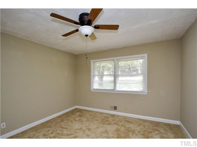 5133 Melbourne Road Raleigh, NC 27606 - Photo 10 of 15 Gallery Image 10