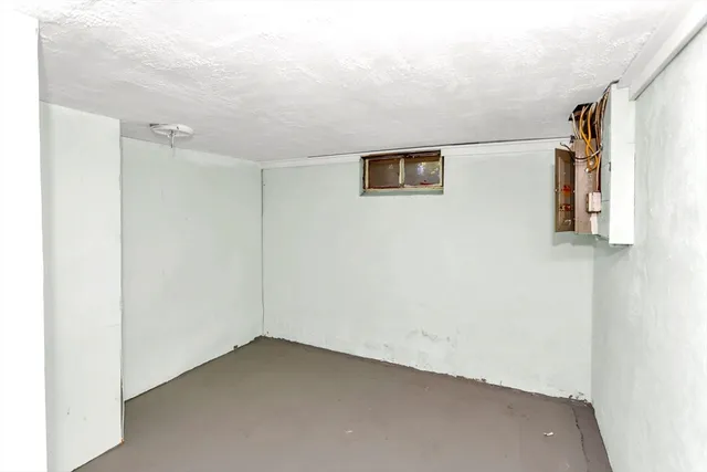 $319,900 | 74 Woodstock Street, Chicopee, MA 01020