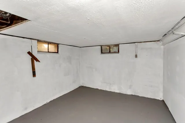 $319,900 | 74 Woodstock Street, Chicopee, MA 01020