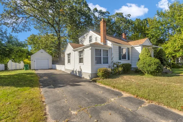 $319,900 | 74 Woodstock Street, Chicopee, MA 01020