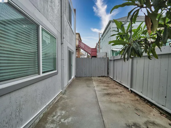 $799,000 | 622 Alice Street, Oakland, CA 94607