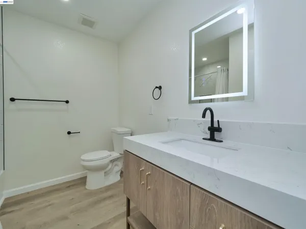 $799,000 | 622 Alice Street, Oakland, CA 94607