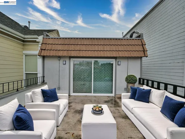 $799,000 | 622 Alice Street, Oakland, CA 94607