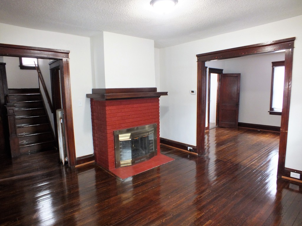 55 Ionia Street Springfield, MA 01109 - Photo 3 of 20 Gallery Image 3