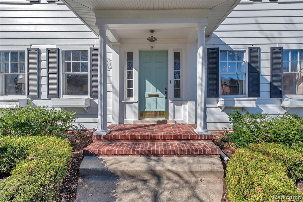 1317 Bishop Road Grosse Pointe Park, MI 48230 - Photo 8 of 42