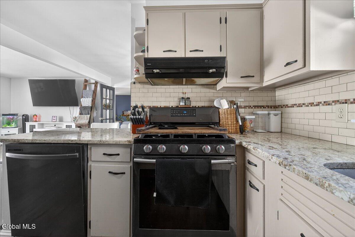 289 3rd Ave Extension Rensselaer, NY 12144 - Photo 15 of 51 12-289 3rd Ave Ext-12