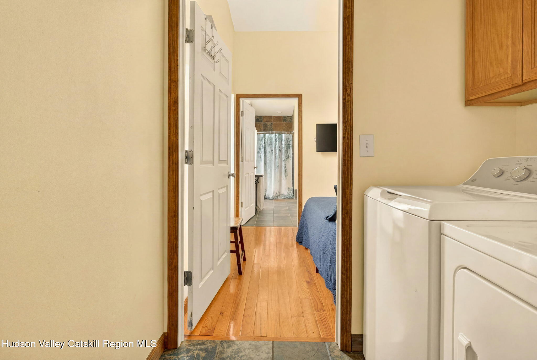 60 Travis Place Athens, NY 12015 - Photo 21 of 35 1 laundry