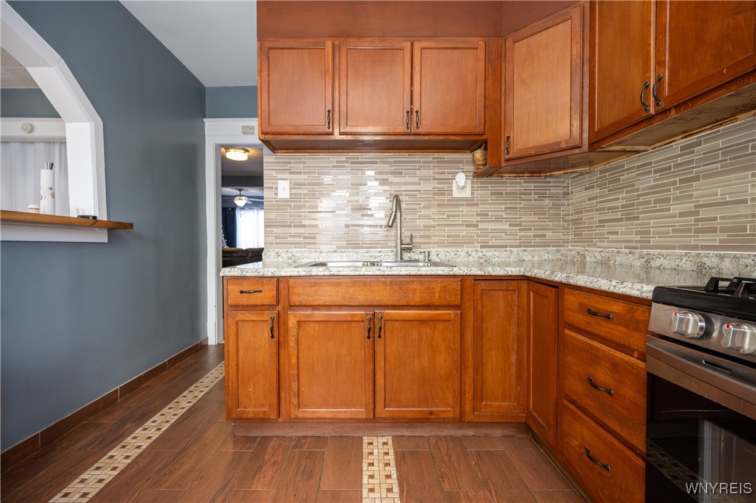 92 Laird Avenue Buffalo, NY 14207 - Photo 8 of 39