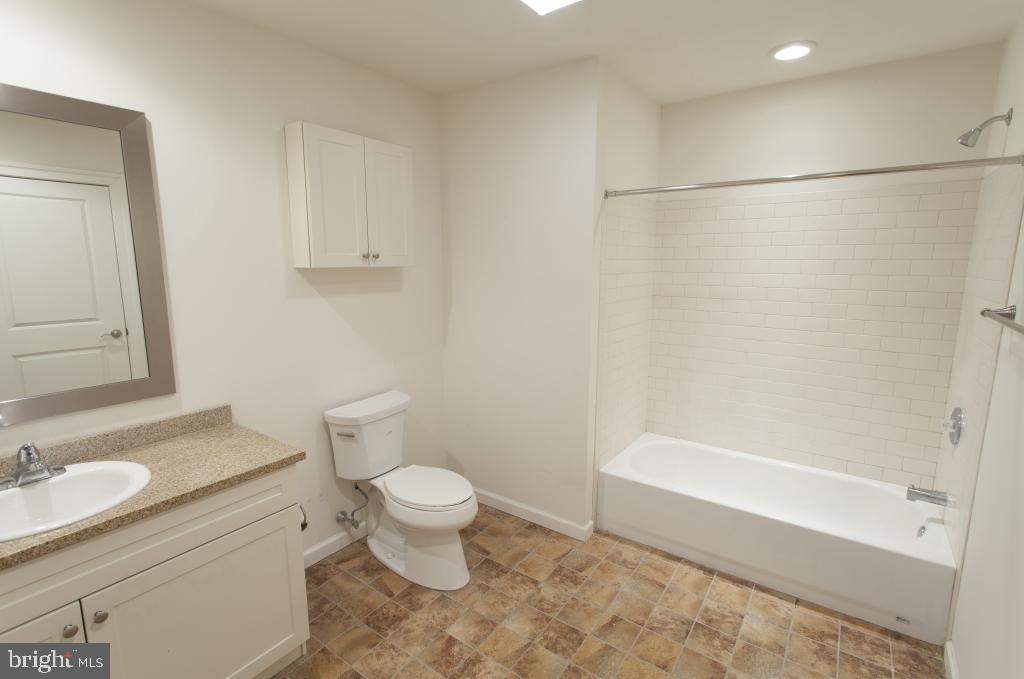 2130 Arch Street, Unit 104 Philadelphia, PA 19103 - Photo 25 of 25