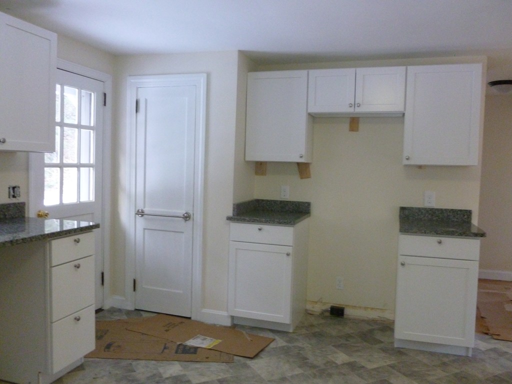 1282 Ashby State Road Fitchburg, MA 01420 - Photo 3 of 8 Gallery Image 3