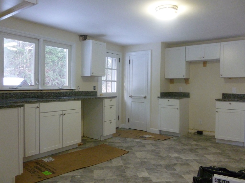 1282 Ashby State Road Fitchburg, MA 01420 - Photo 8 of 8 Gallery Image 8