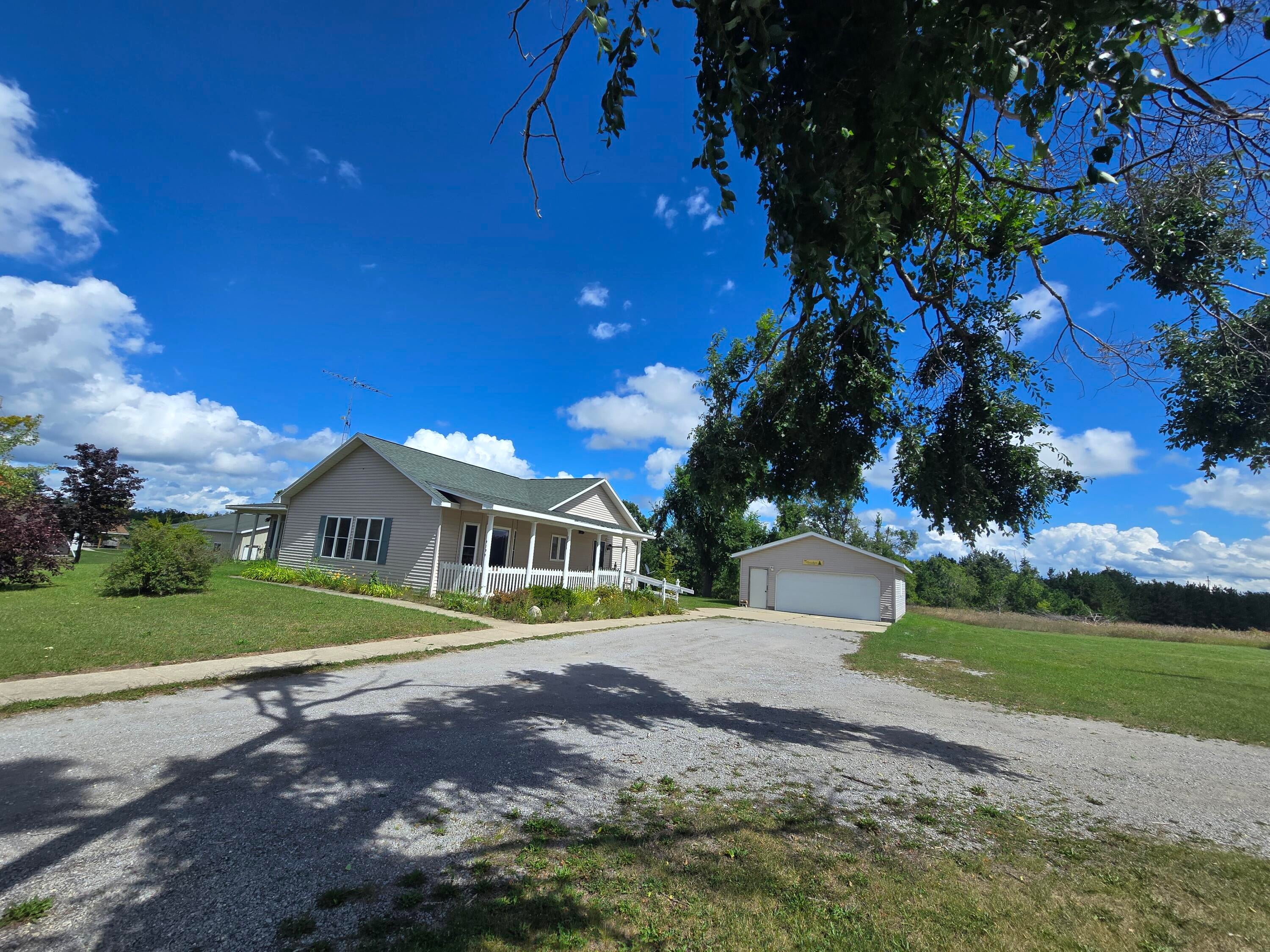 4190 North Abbe Road Comins, MI 48619 - Photo 3 of 131 20250828_135807