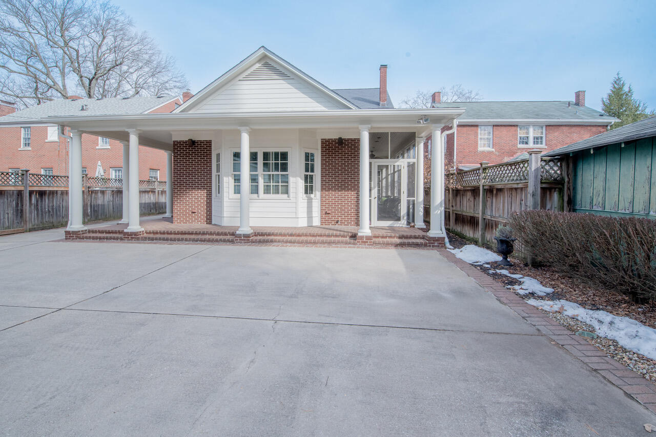 1130 Fontaine Road Lexington, KY 40502 - Photo 52 of 57 _SEM1962