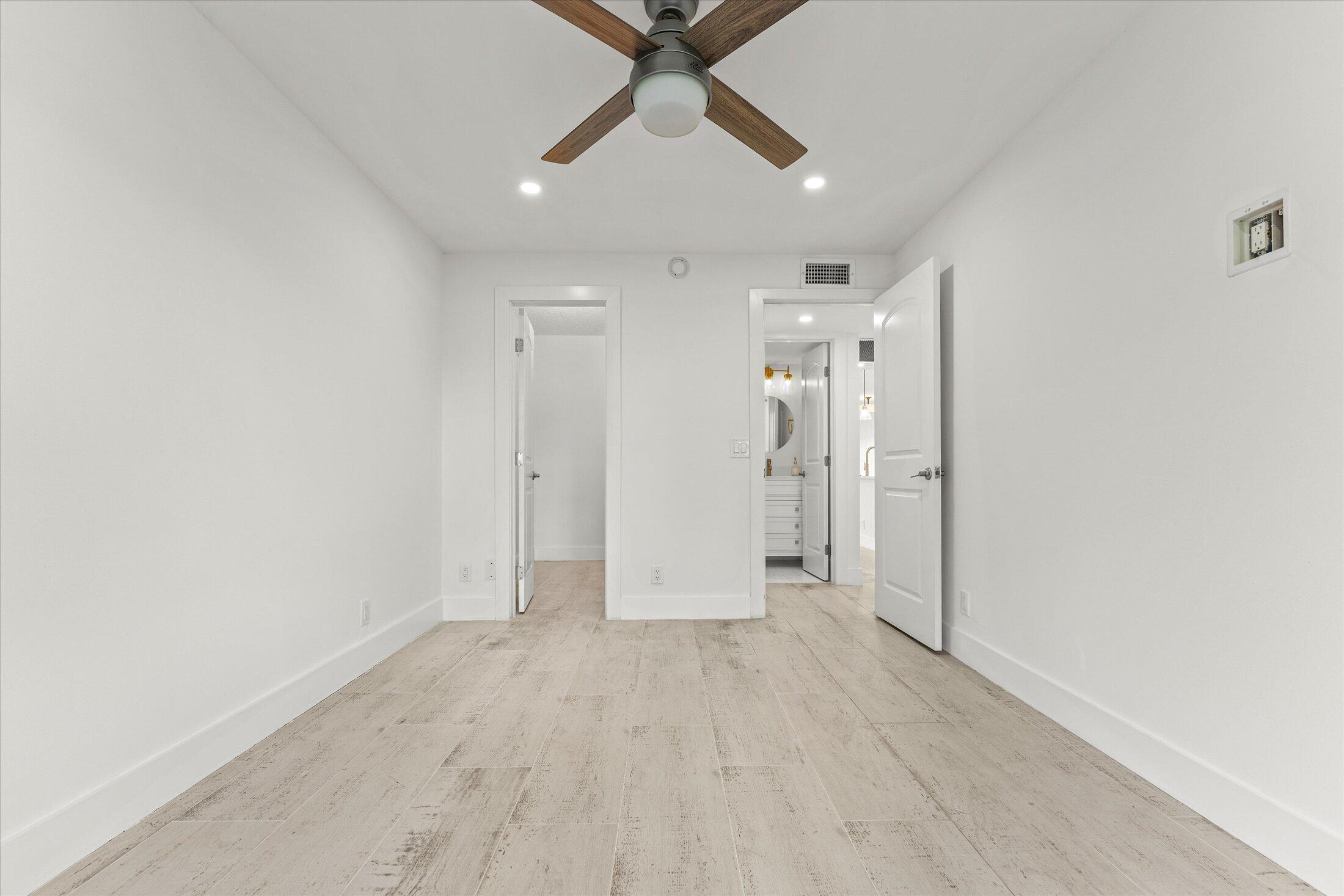308 Preston H, Unit 308 Boca Raton, FL 33434 - Photo 12 of 22 Primary Bedroom