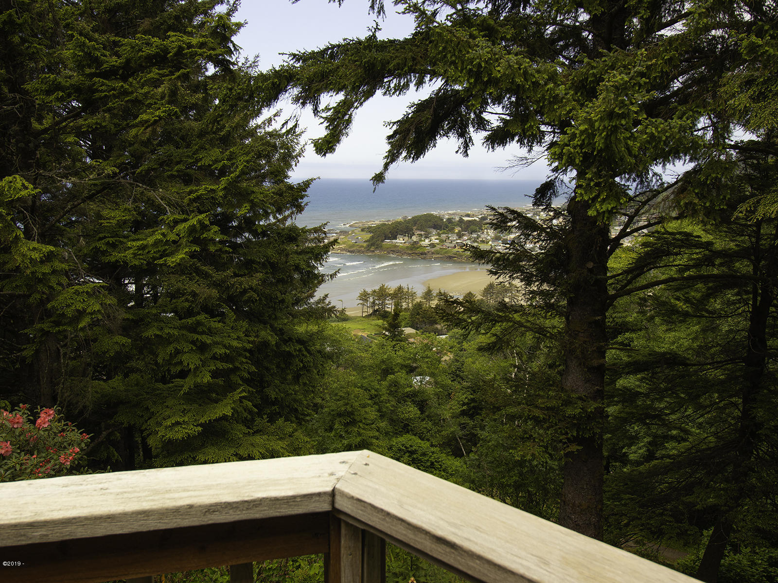 122 Reeves Circle Yachats, OR 97498 - Photo 9 of 40 Main Floor Deck View