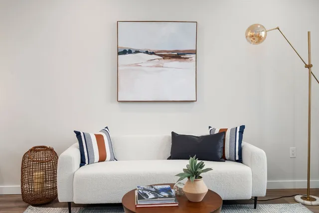 $551,633 | 10 Somerset Avenue, Unit 405, Winthrop, MA 02152