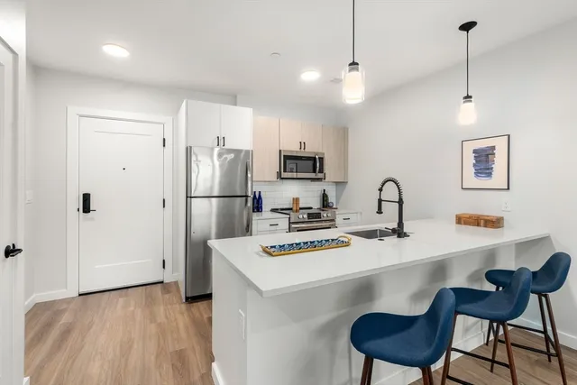 $551,633 | 10 Somerset Avenue, Unit 405, Winthrop, MA 02152