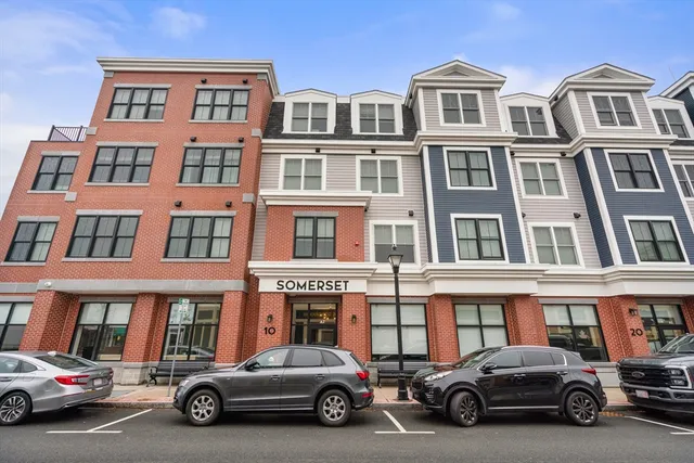 $551,633 | 10 Somerset Avenue, Unit 405, Winthrop, MA 02152