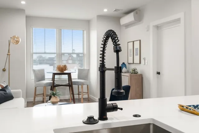 $551,633 | 10 Somerset Avenue, Unit 405, Winthrop, MA 02152