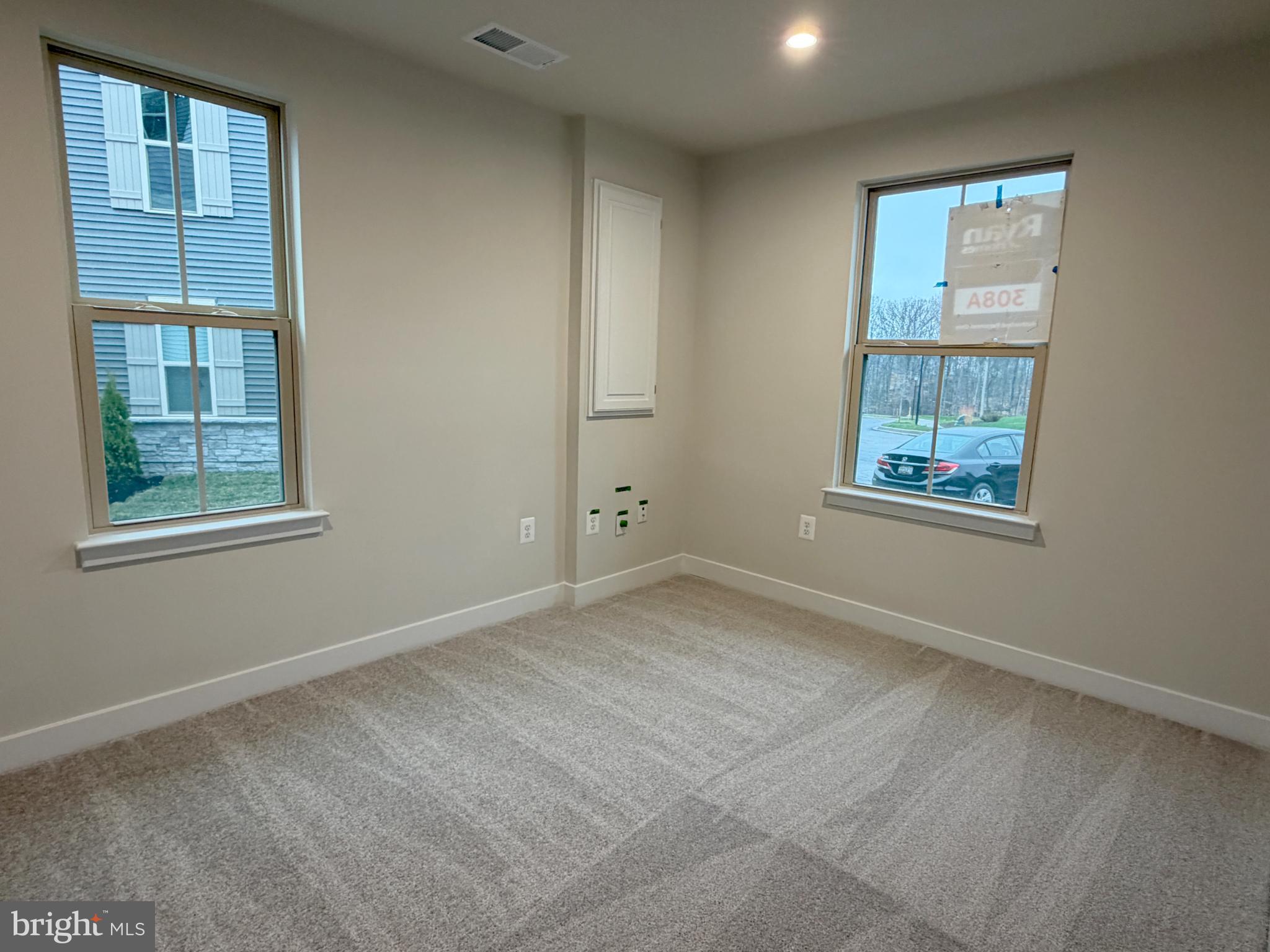 9331 Klamath Court Frederick, MD 21701 - Photo 4 of 28 an empty room with windows