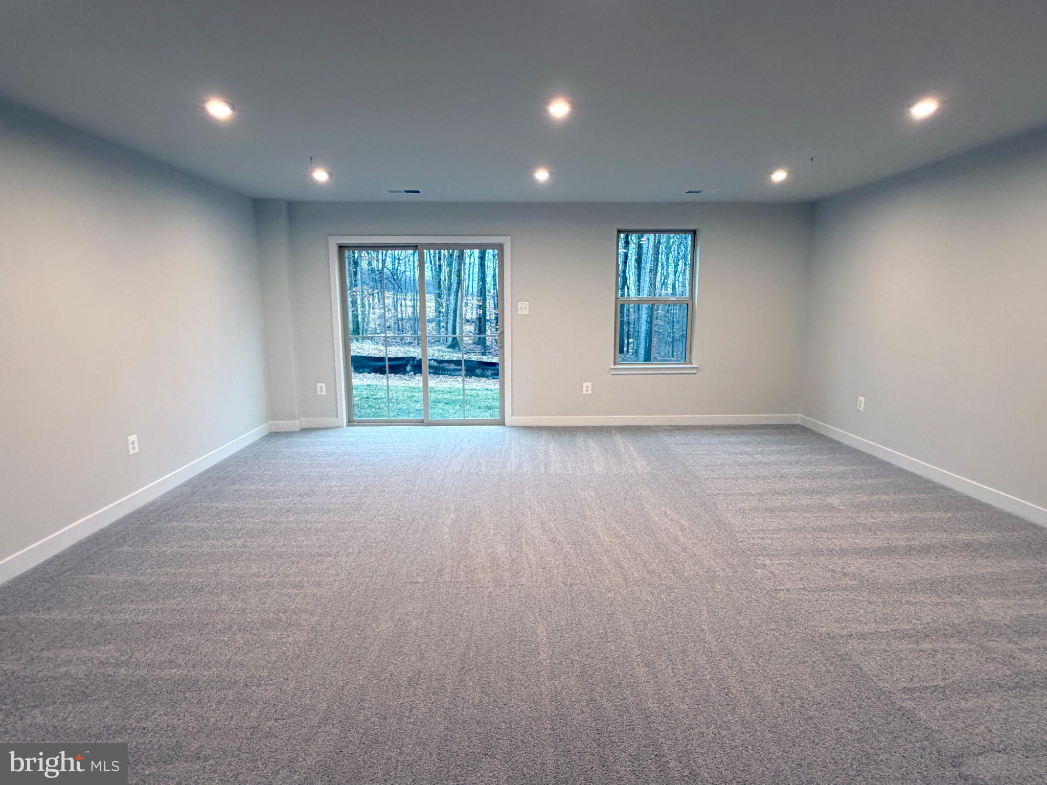 9331 Klamath Court Frederick, MD 21701 - Photo 5 of 28 an empty room with windows