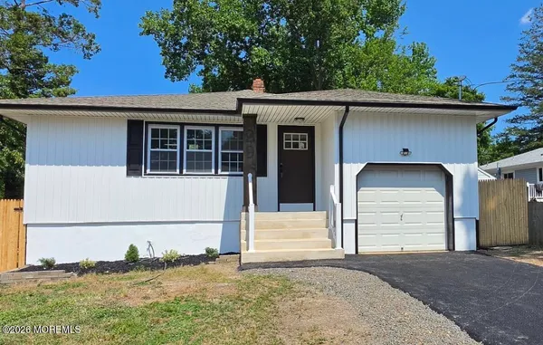 $589,900 | 29 Wayside Drive, Keyport, NJ 07735