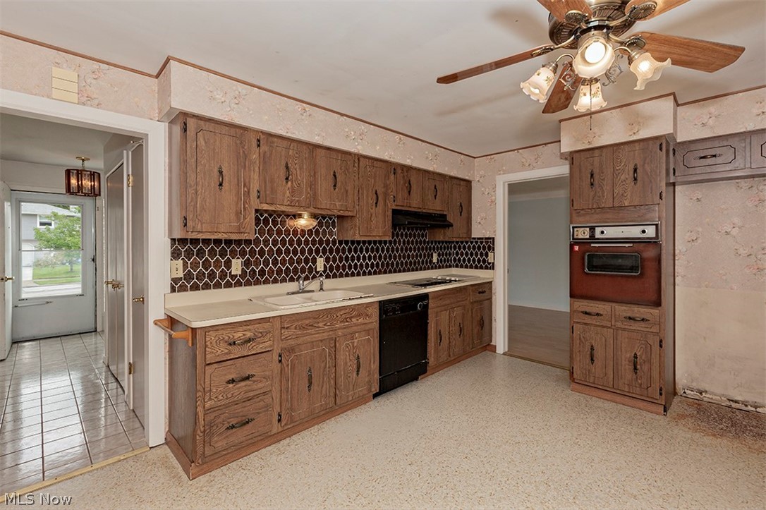 2038 Hansford Road Cleveland, OH 44124 - Photo 14 of 34 Gallery Image 14