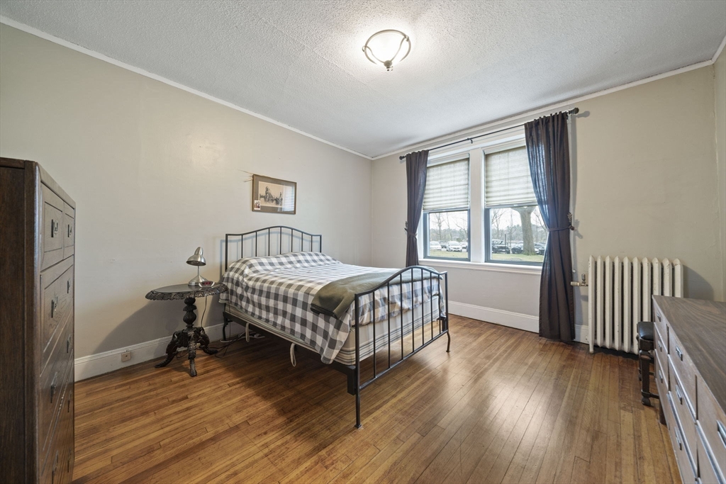 1986 Commonwealth, Unit 2 Boston, MA 02135 - Photo 12 of 24