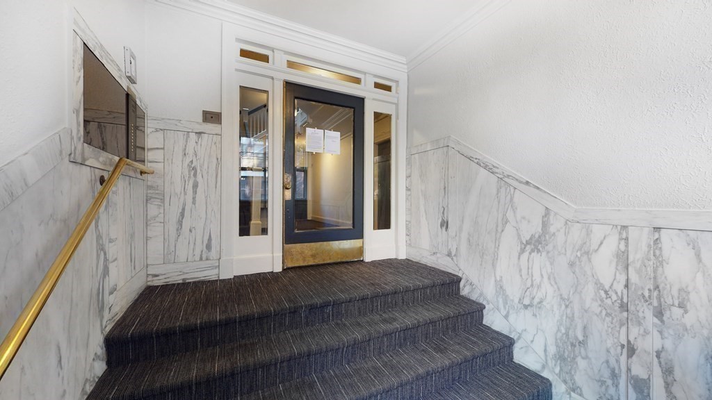 1986 Commonwealth, Unit 2 Boston, MA 02135 - Photo 4 of 24